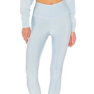 Alo Yoga Airlift High-Waist Airbrush Capri